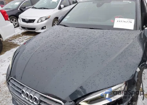 2018 Audi A5 2.0T Premium z USA, uszkodzony, nr VIN WAUTNAF55JA063482